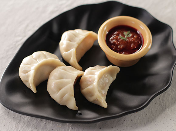 momos 1